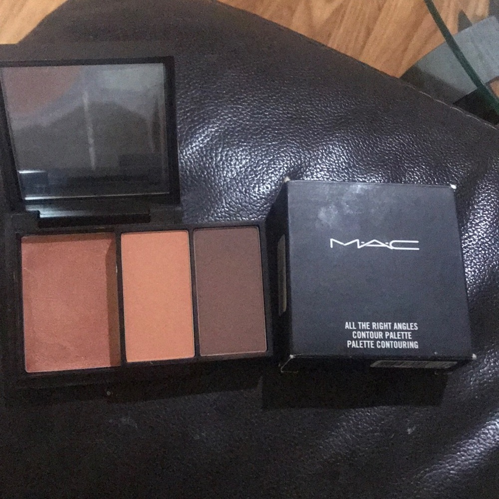 MAC Contour palette
